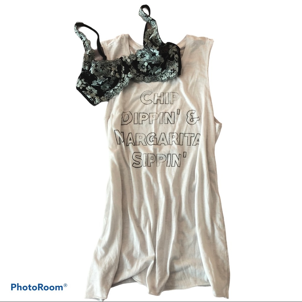 UNKNOWN soft cup embroidered bra